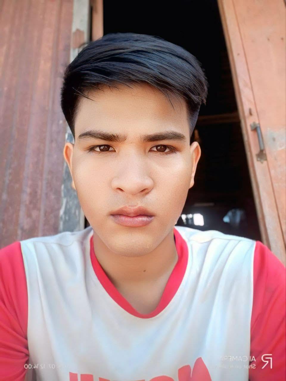 Phy Mengseang 