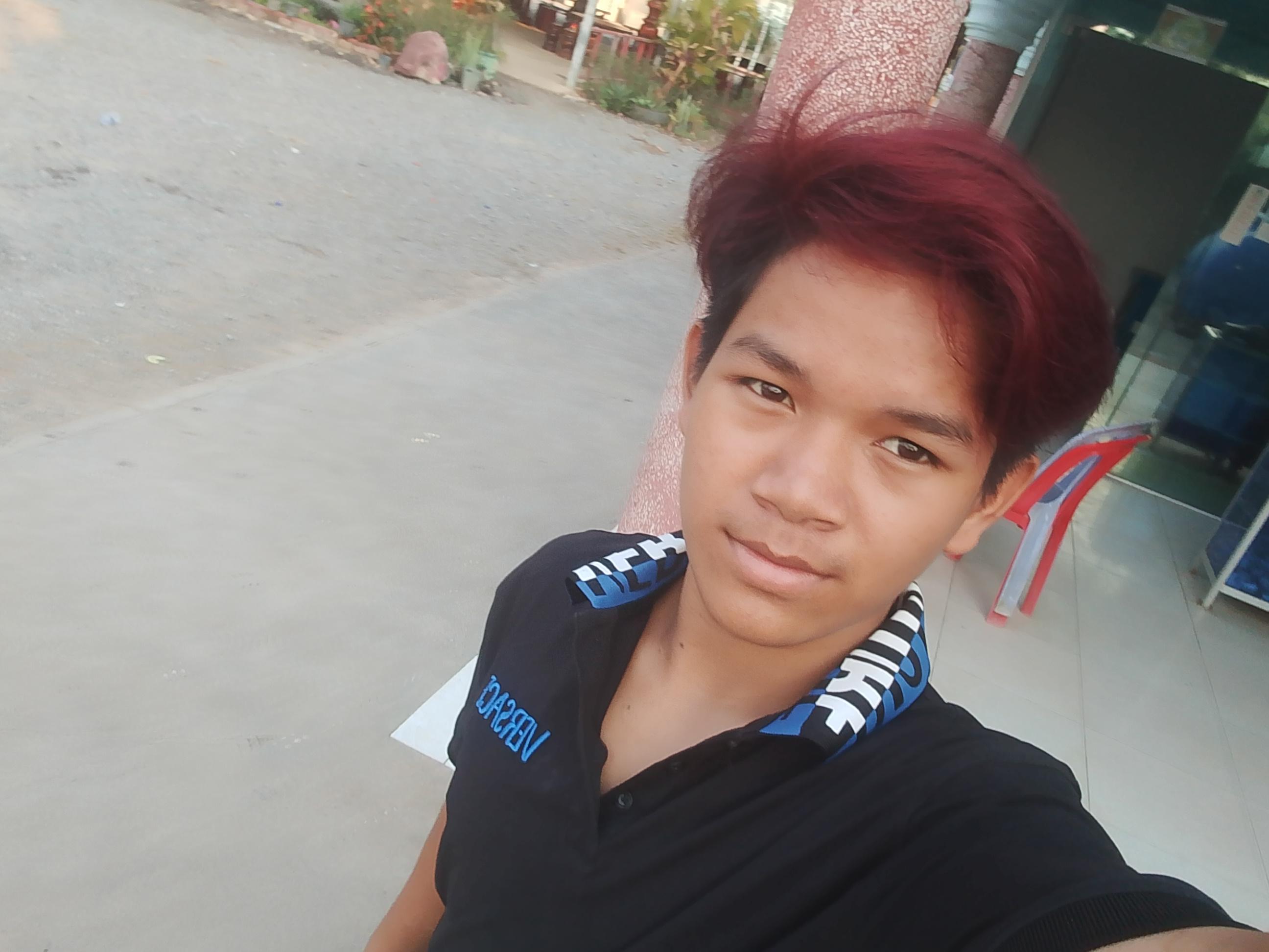 CHHAELY T