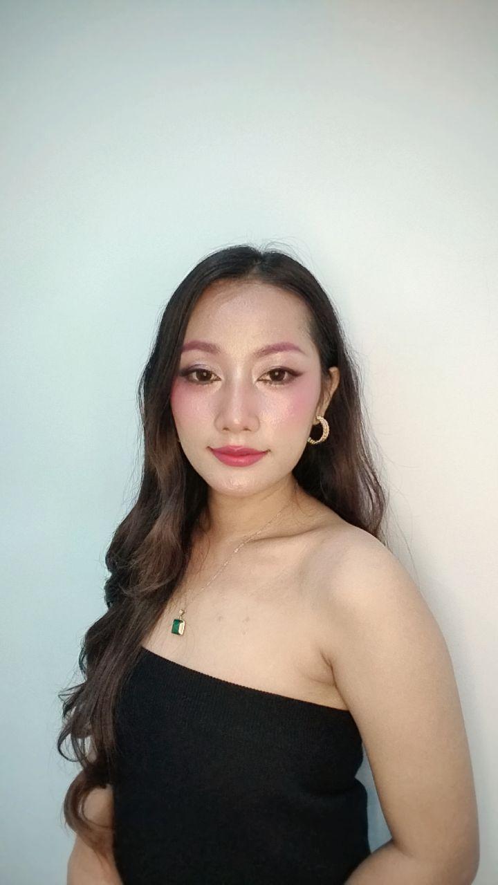 Hong  Lalin 