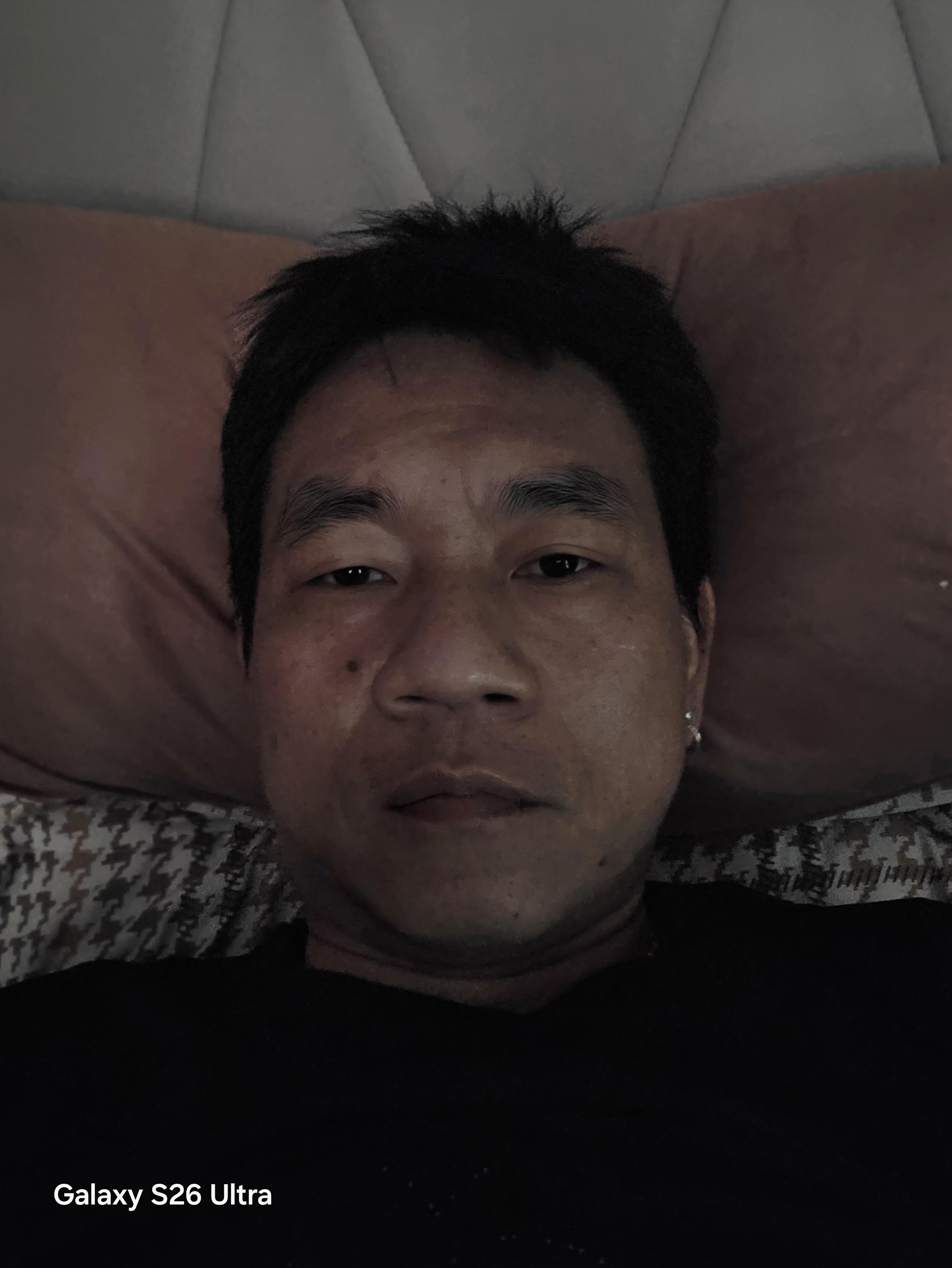 Lee  Yong 